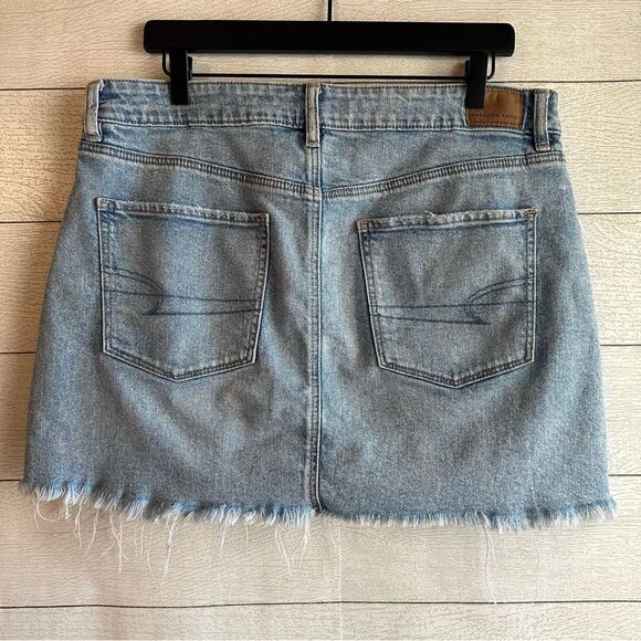 AE '90s High-Waisted Mini Skirt Light Wash Size 16 - Picture 9 of 9